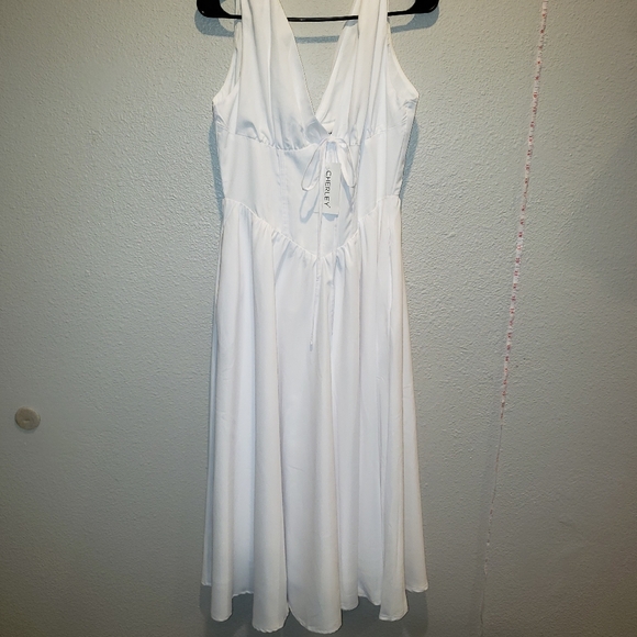 Cherley Deep V Neck Dress - Picture 2 of 9